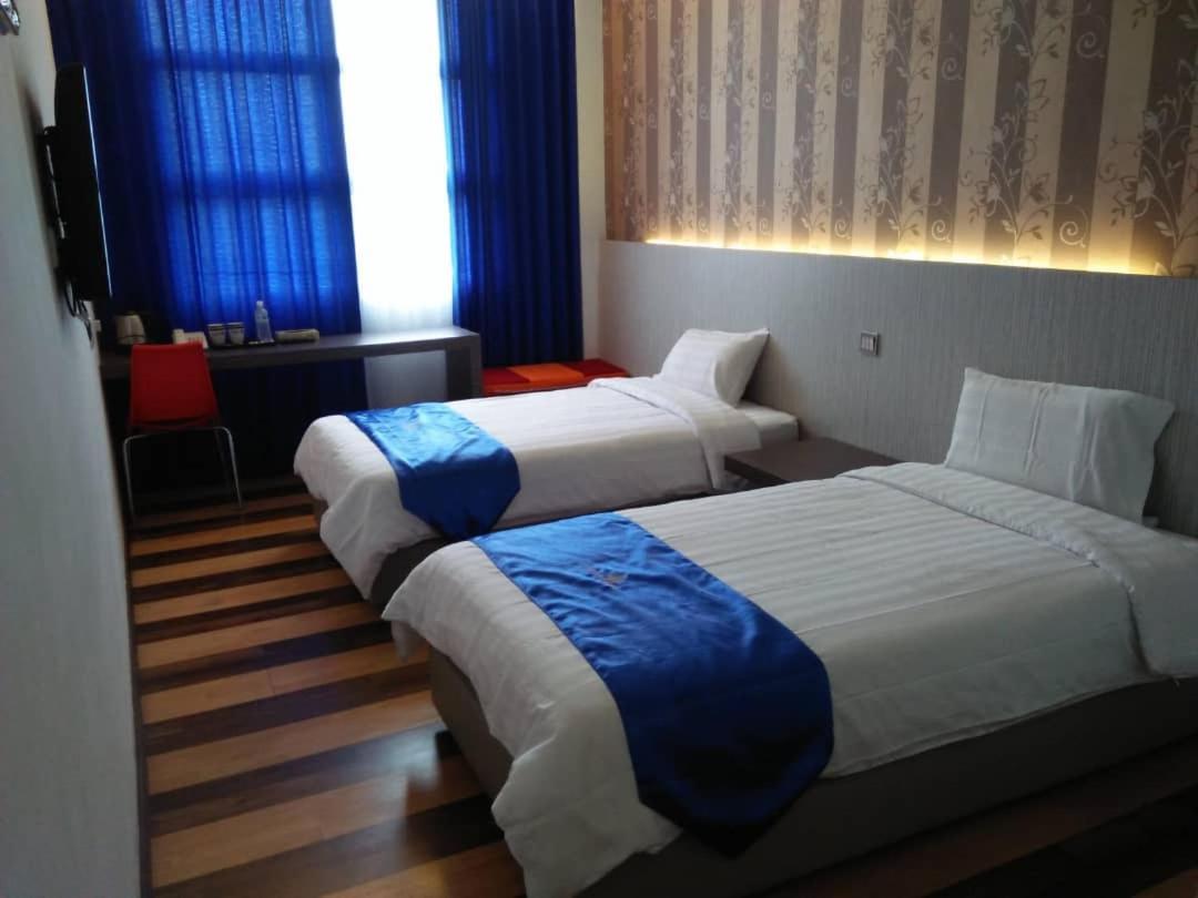 4Orty Inn Bintulu Exterior photo